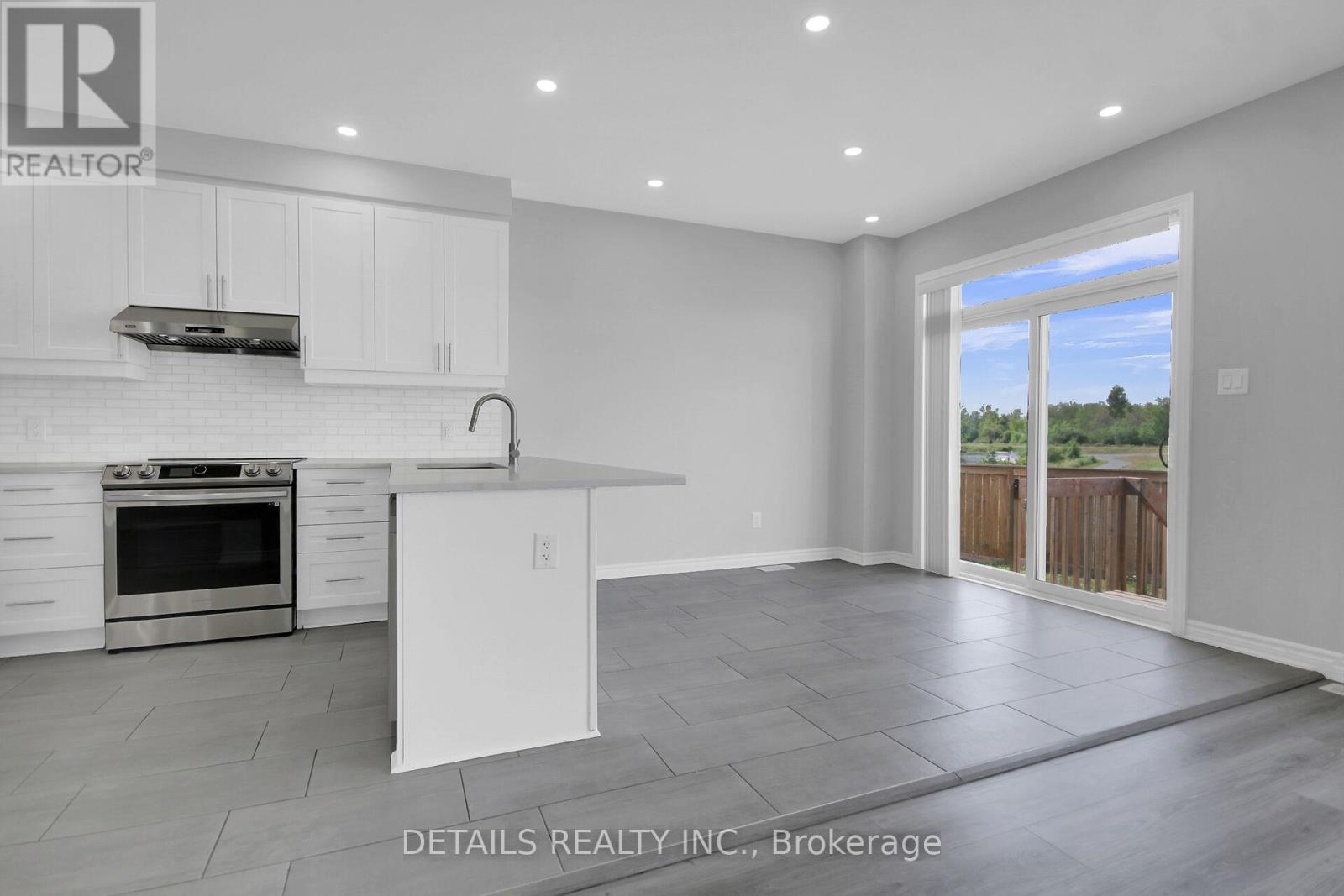 Photo 4 of 116 Unity Place, Ottawa ON