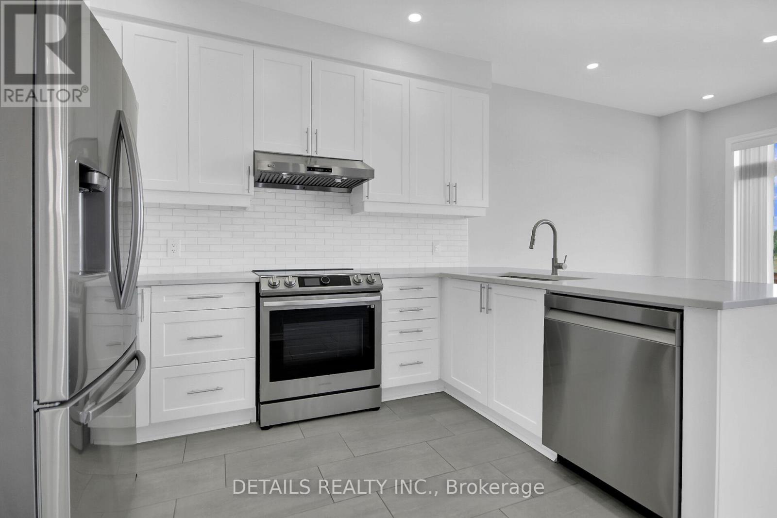Photo 1 of 116 Unity Place, Ottawa ON