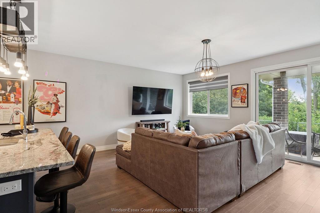 Photo 10 of 231 Livingstone, Amherstburg ON