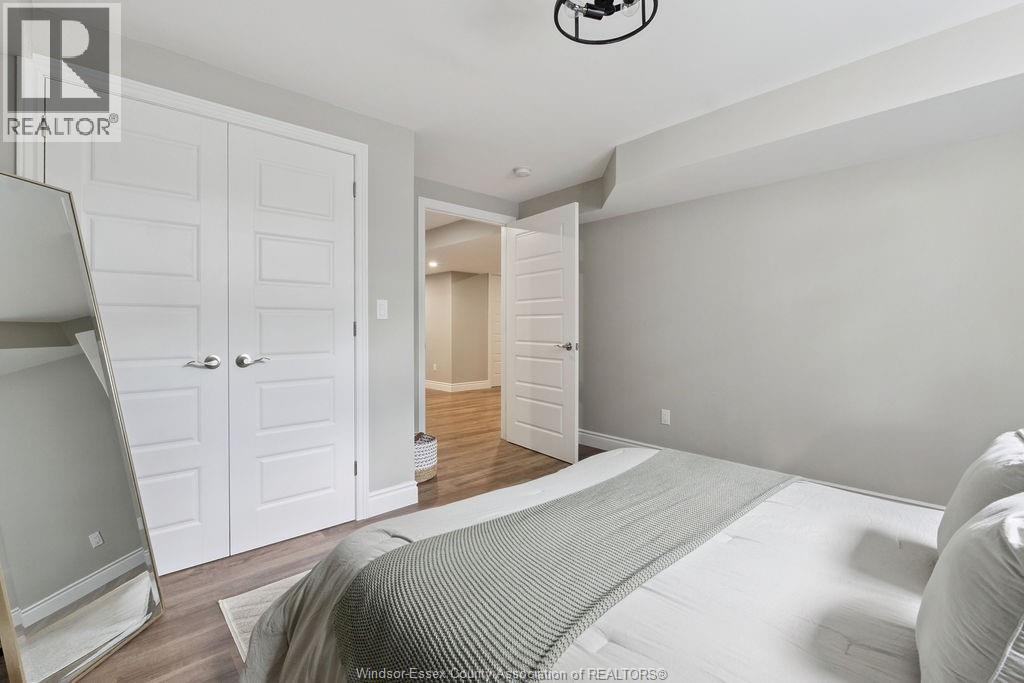 Photo 31 of 231 Livingstone, Amherstburg ON