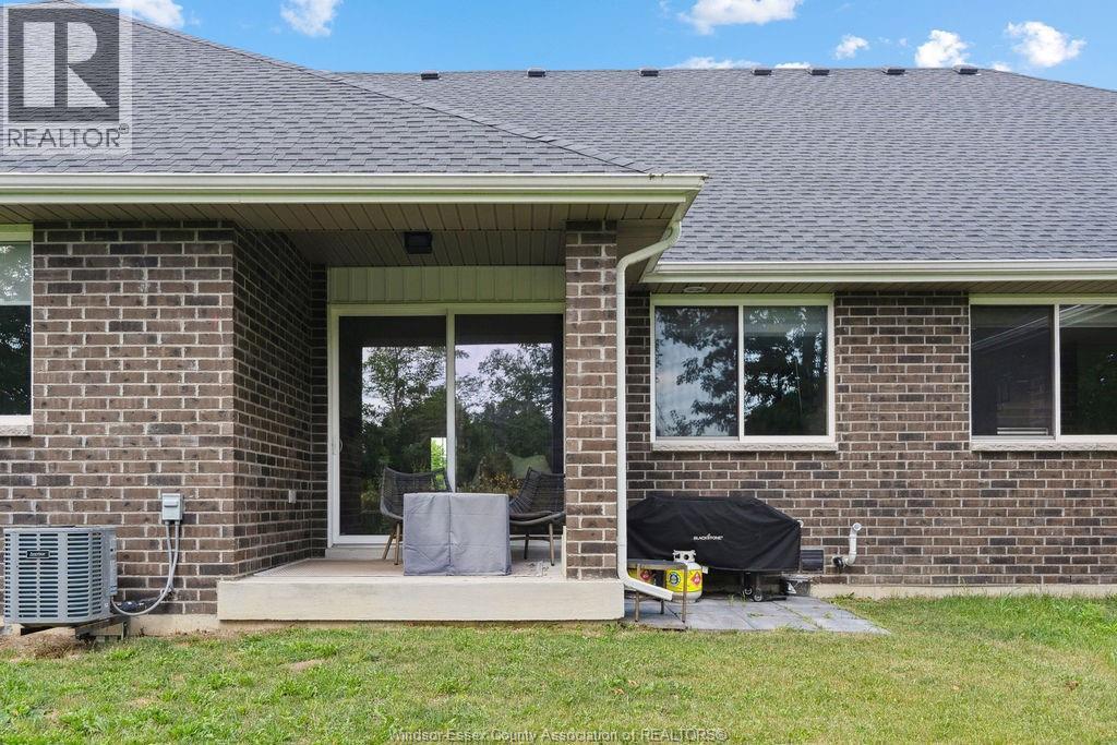 Photo 37 of 231 Livingstone, Amherstburg ON