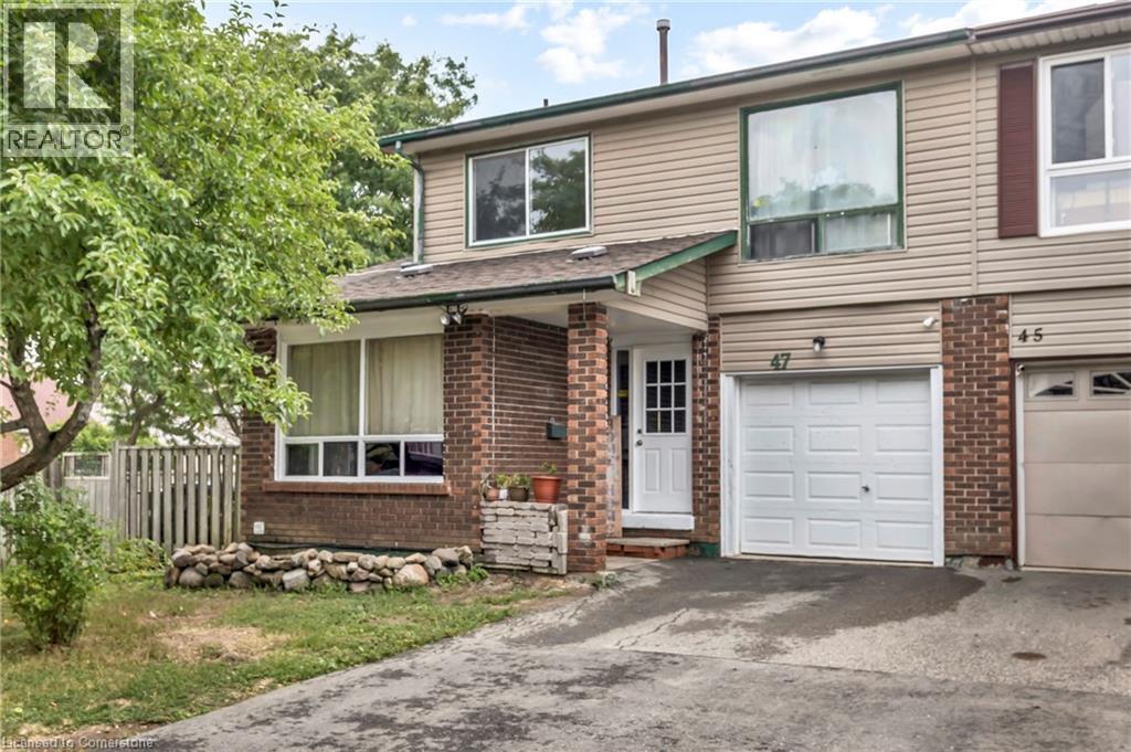Photo 5 of 47 Carter Drive, Brampton ON