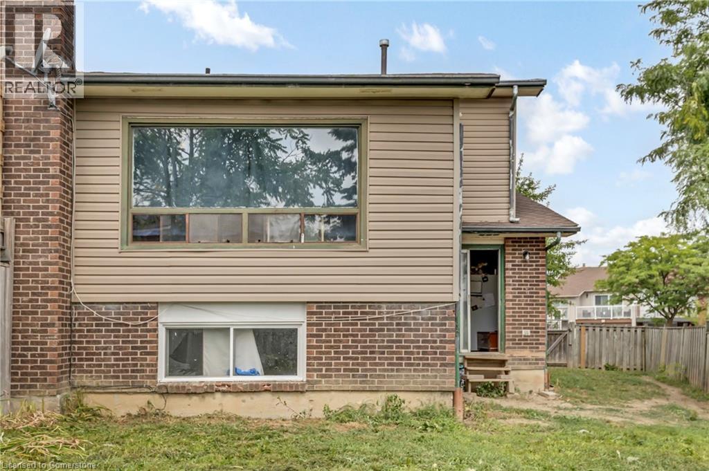 Photo 6 of 47 Carter Drive, Brampton ON