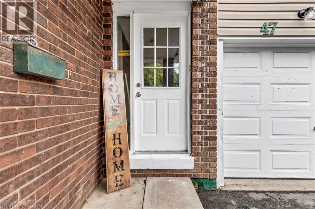 Photo 9 of 47 Carter Drive, Brampton ON