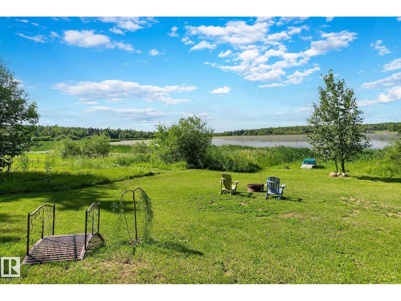 Photo 45 of 201 Lakeshore Dr, Rural Lac Ste Anne County AB
