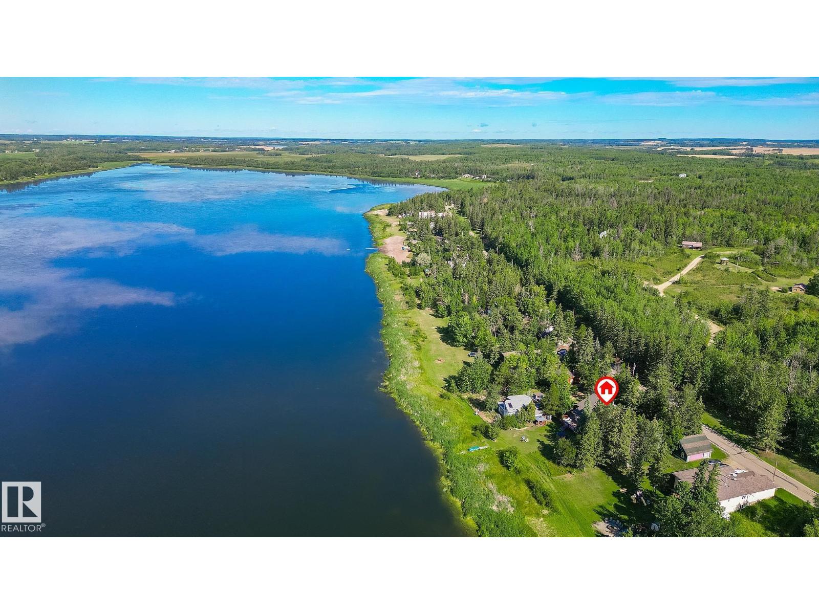 Photo 27 of 201 Lakeshore Dr, Rural Lac Ste Anne County AB