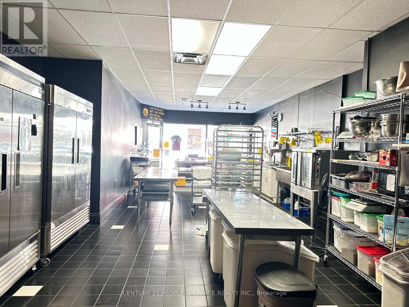 Photo 2 of 825 College Street, Toronto ON