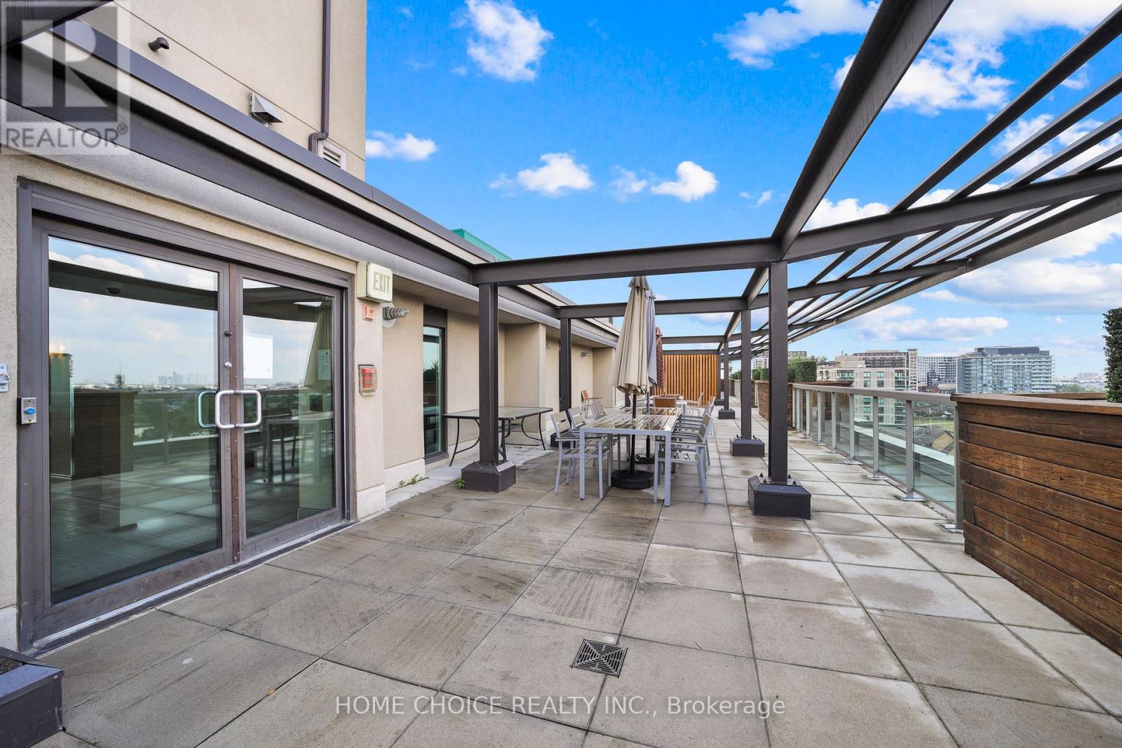 Photo 15 of 206 935 Sheppard Avenue W, Toronto ON