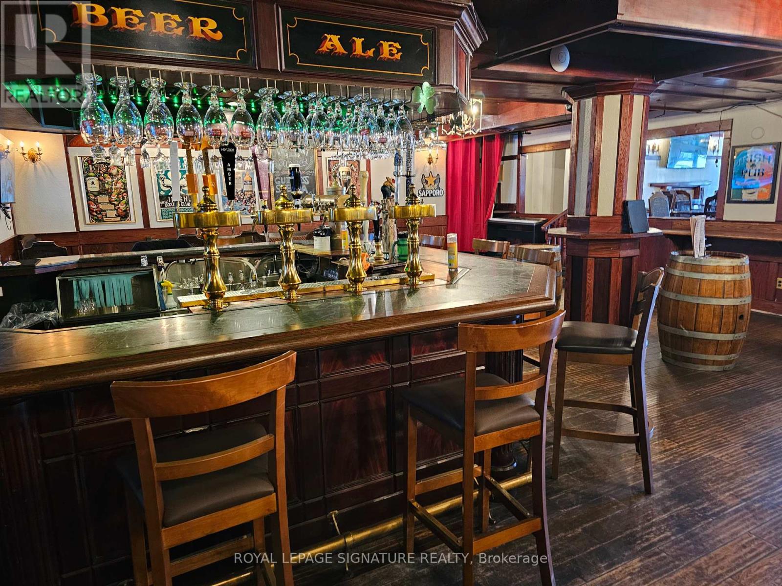 Photo 14 of 1 1954 Yonge Street, Toronto ON
