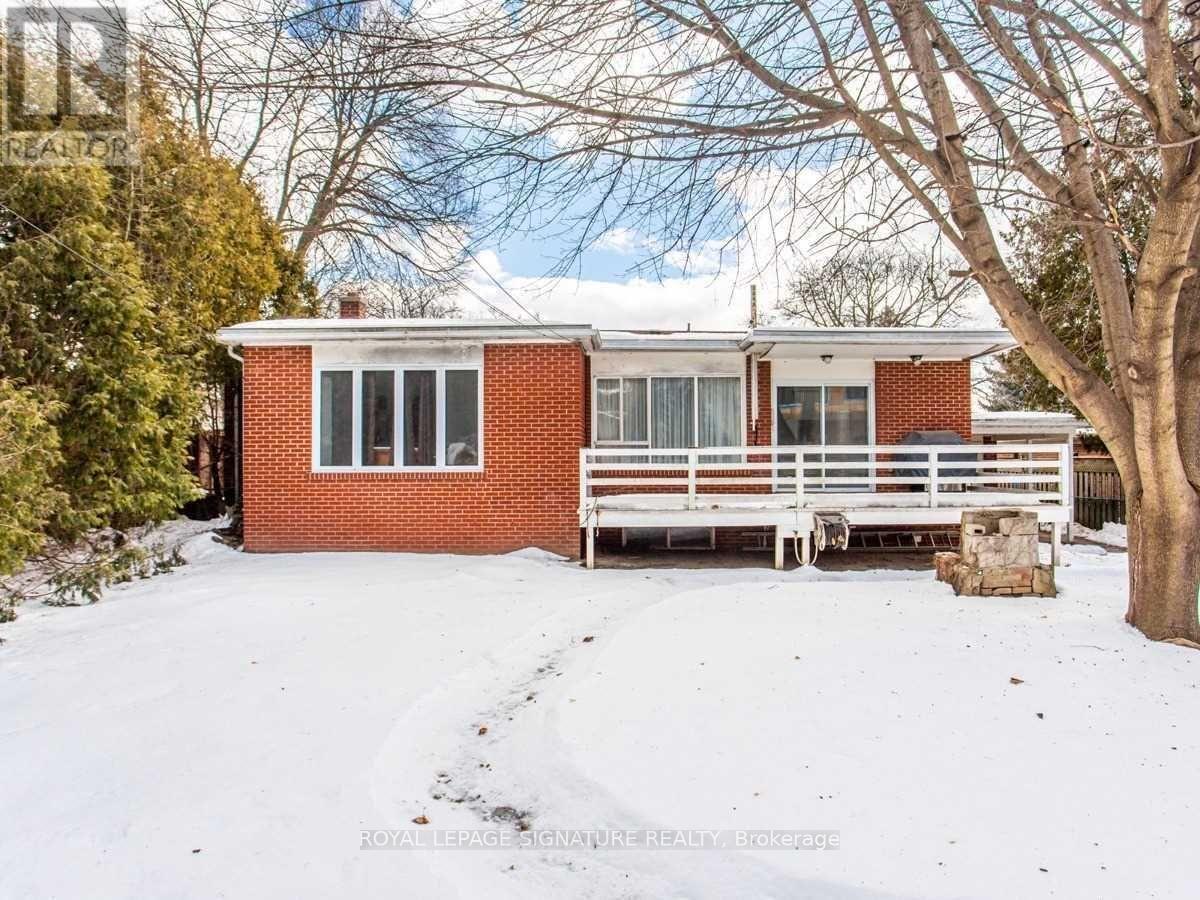Photo 4 of 18 Greengate Road, Toronto ON
