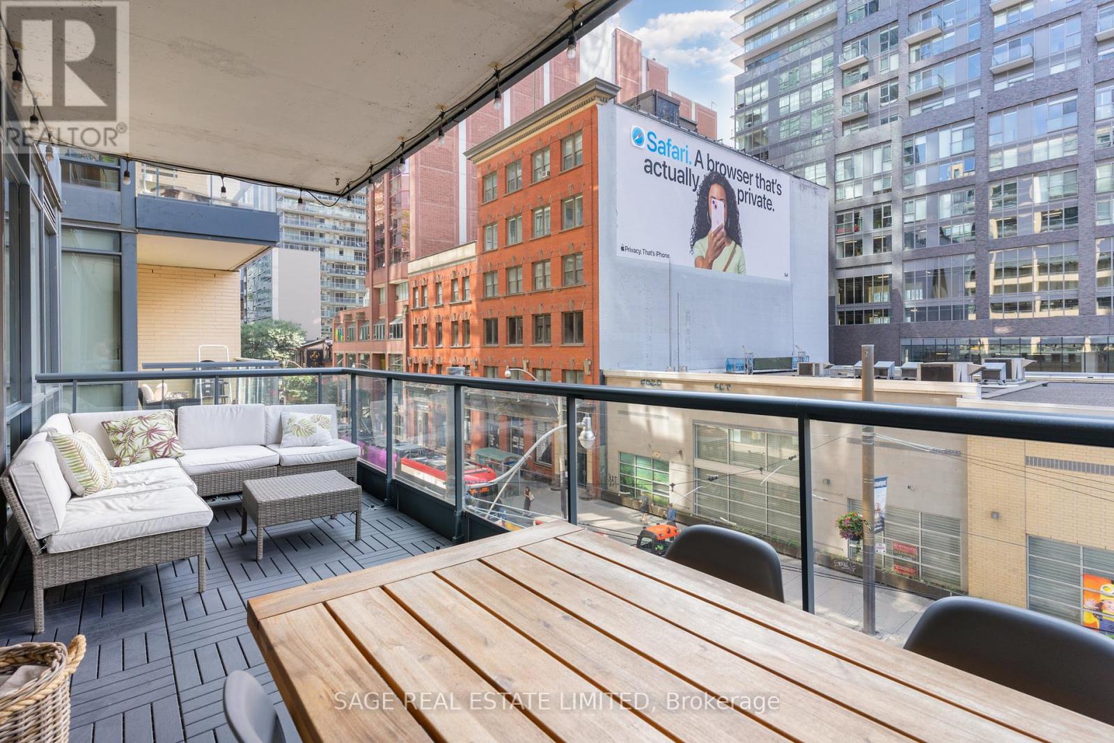 Photo 14 of 309 438 King Street W, Toronto ON