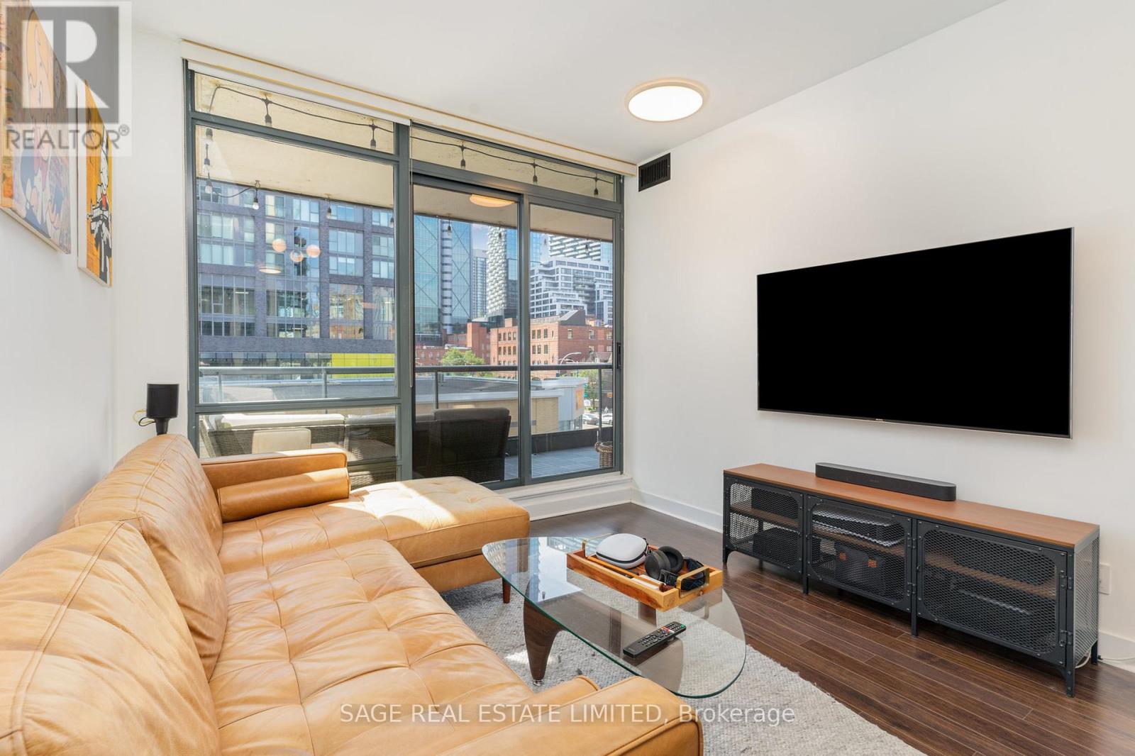 Photo 3 of 309 438 King Street W, Toronto ON