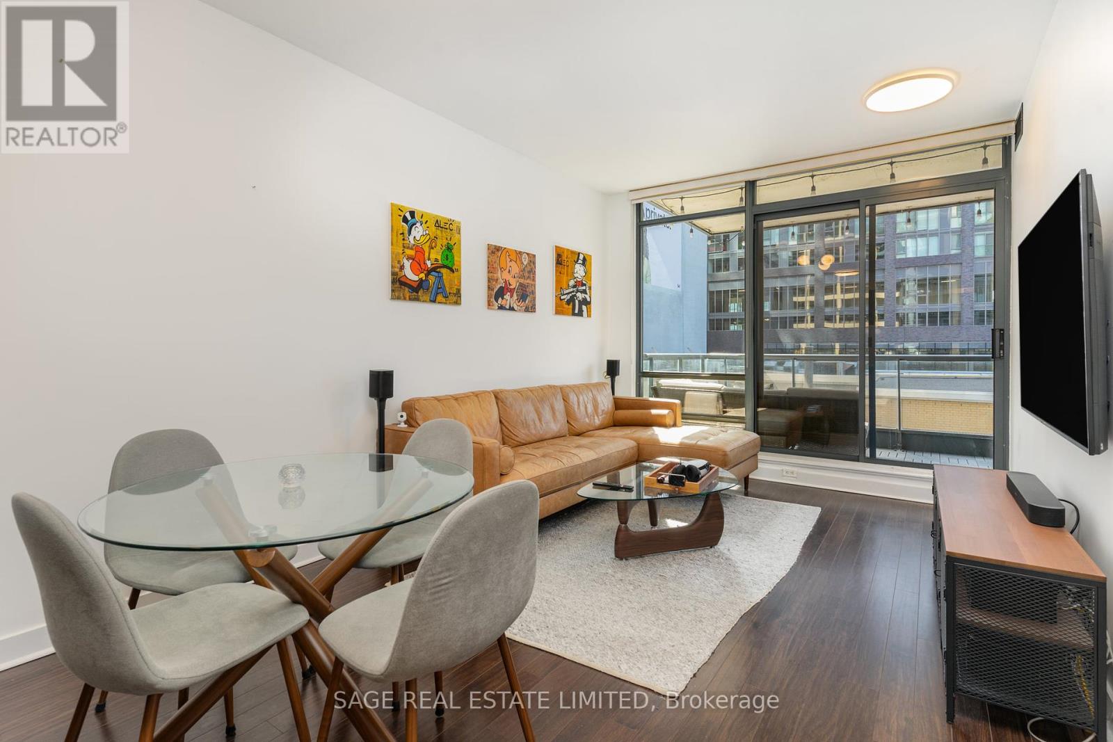 Photo 5 of 309 438 King Street W, Toronto ON