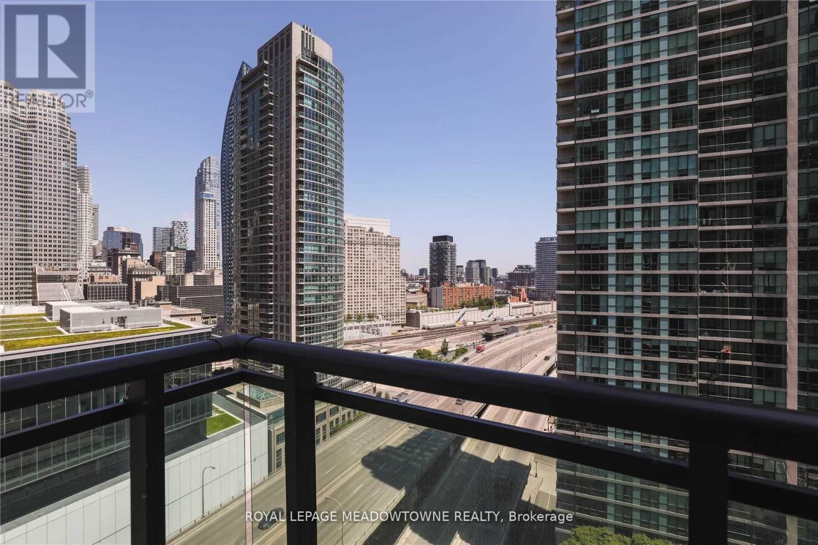 Photo 13 of 1805 18 Harbour Street, Toronto ON