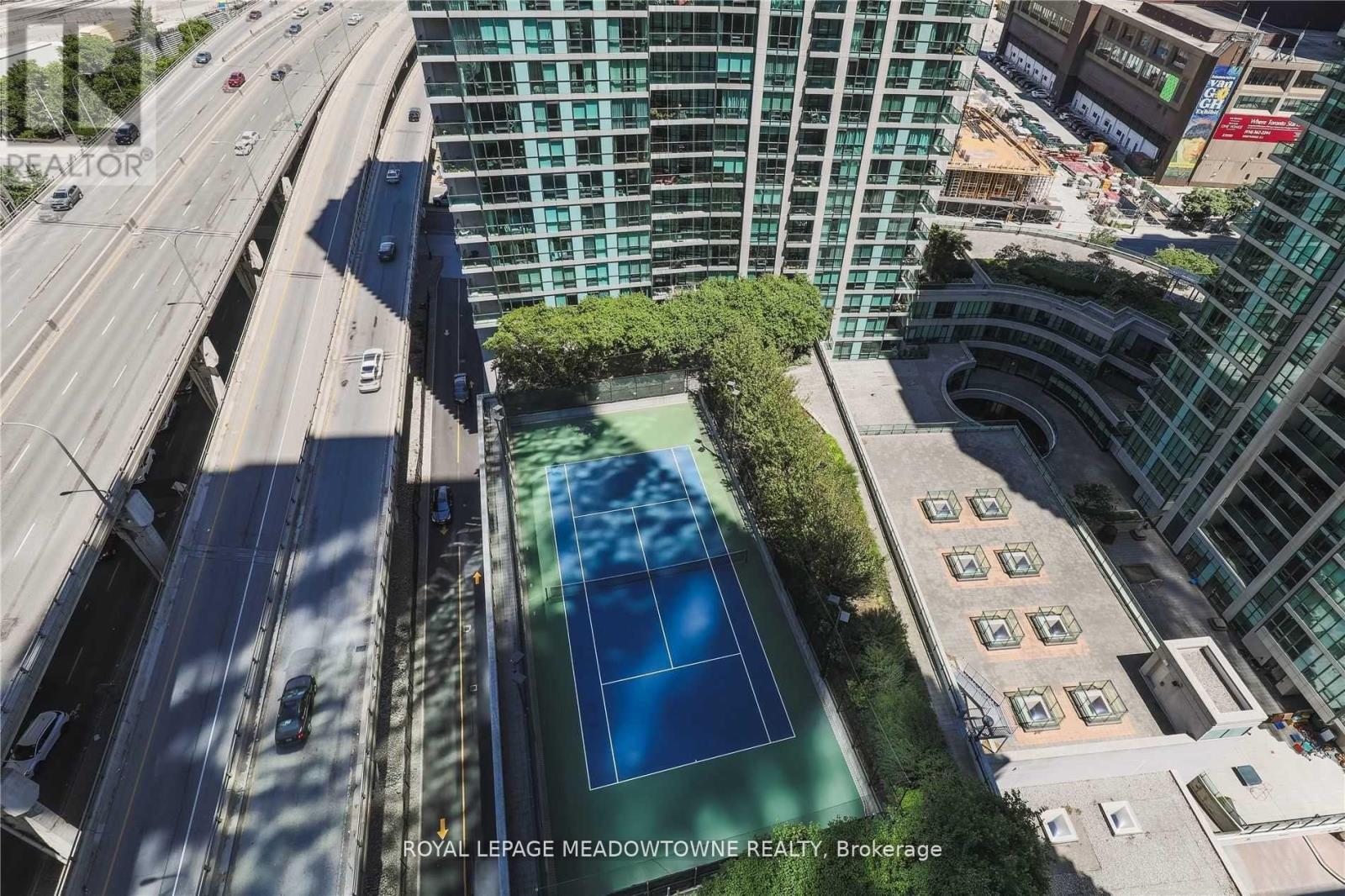 Photo 33 of 1805 18 Harbour Street, Toronto ON