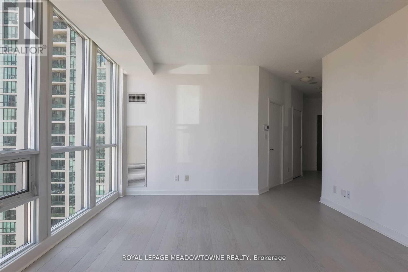 Photo 35 of 1805 18 Harbour Street, Toronto ON