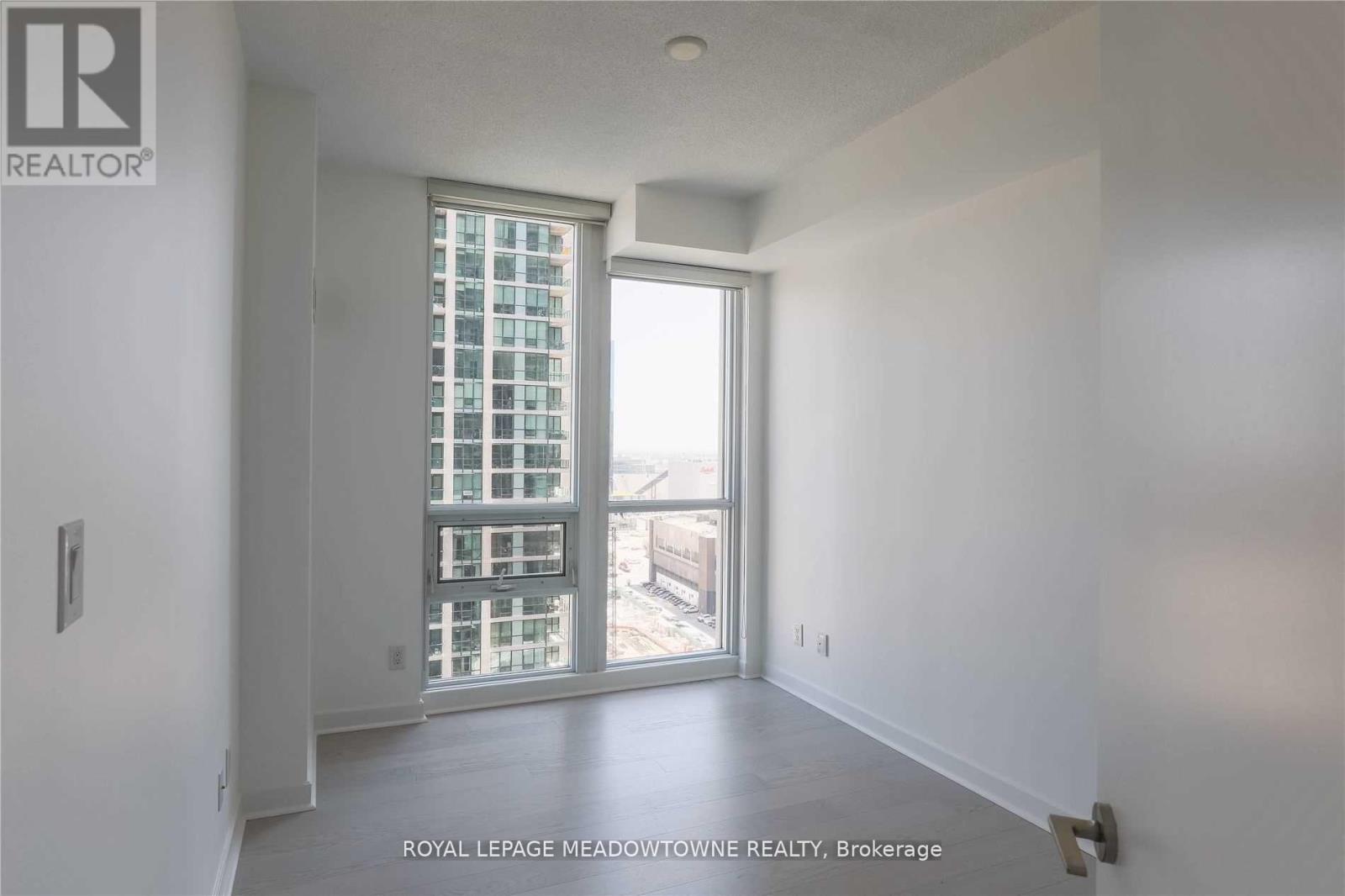 Photo 10 of 1805 18 Harbour Street, Toronto ON