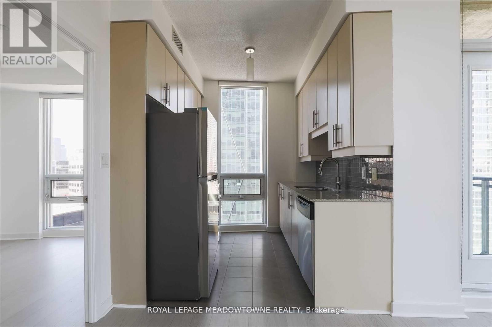 Photo 28 of 1805 18 Harbour Street, Toronto ON