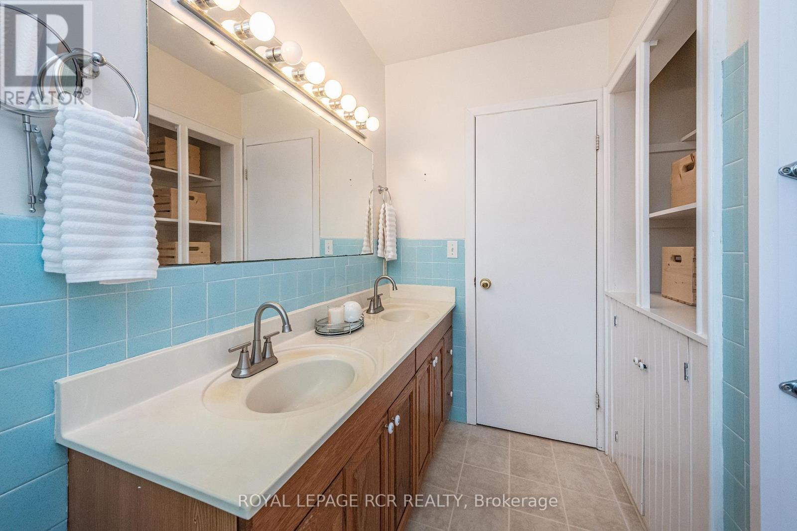 Photo 13 of 76 Elizabeth Street, Orangeville ON