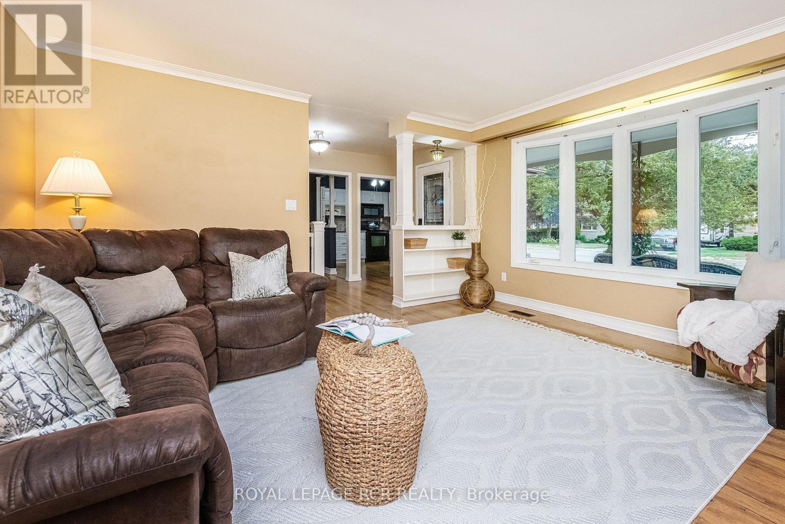Photo 6 of 76 Elizabeth Street, Orangeville ON
