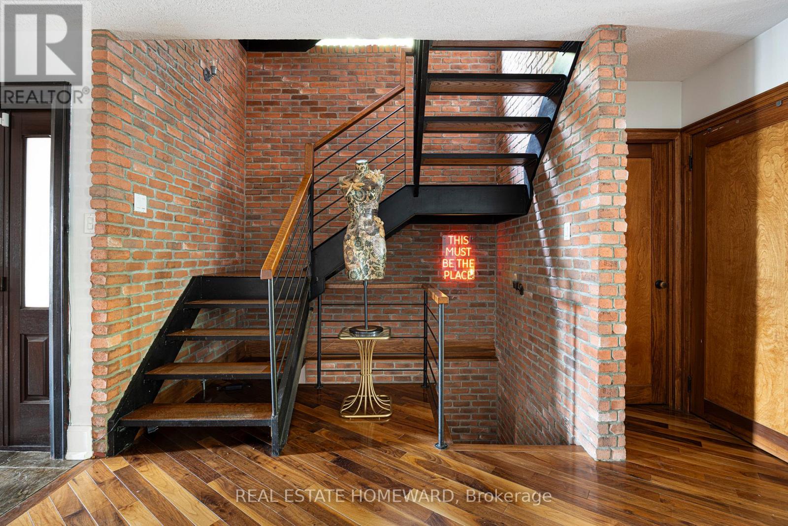 Photo 10 of 2 Park Avenue, Toronto ON