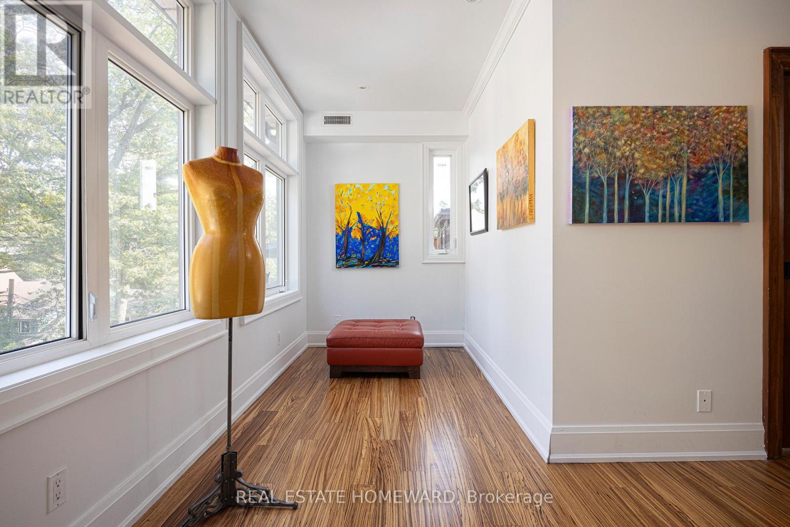 Photo 8 of 2 Park Avenue, Toronto ON