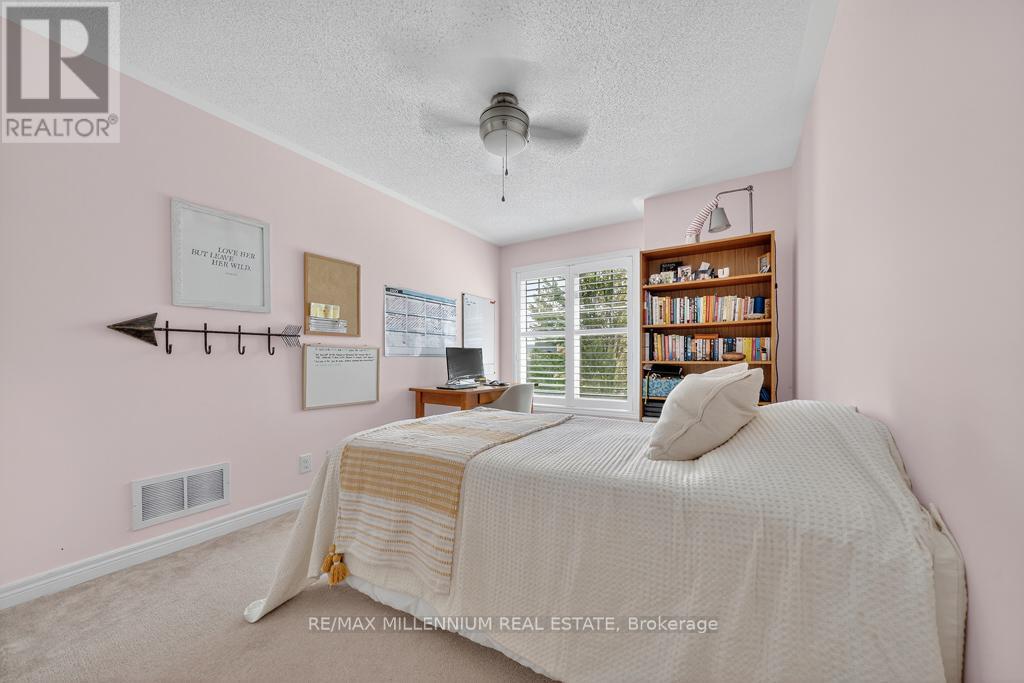 Photo 25 of 146 Harvest Hills Boulevard N, East Gwillimbury ON