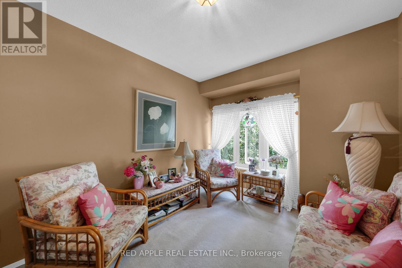 Photo 21 of 12 Davy Point Circle, Georgina ON