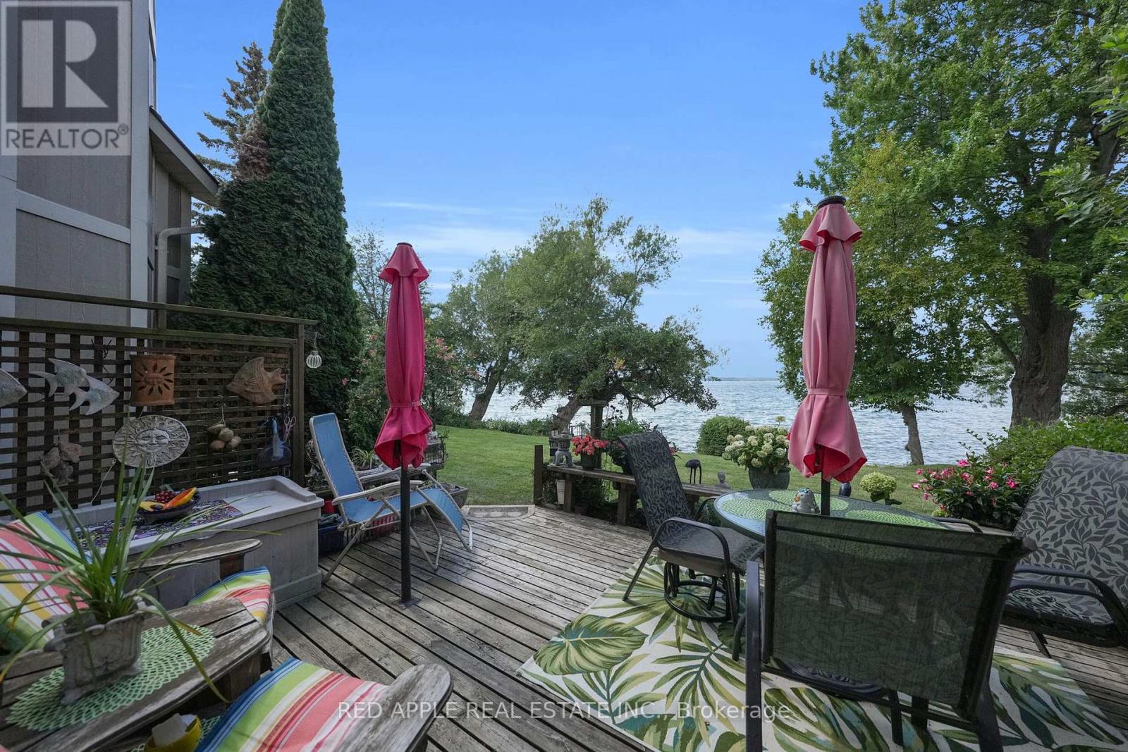 Photo 24 of 12 Davy Point Circle, Georgina ON