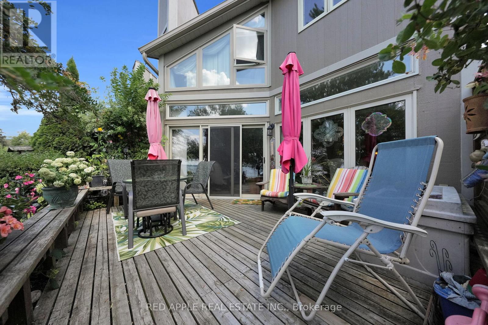 Photo 25 of 12 Davy Point Circle, Georgina ON