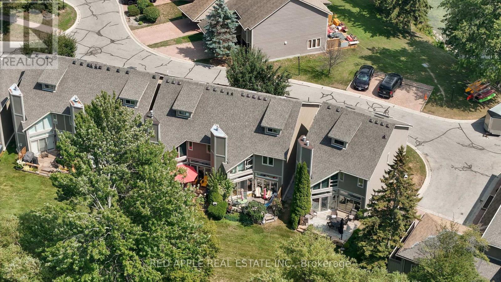 Photo 26 of 12 Davy Point Circle, Georgina ON