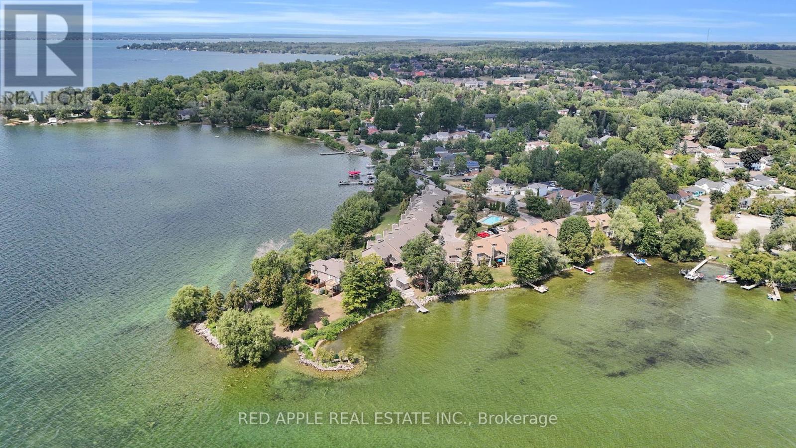 Photo 36 of 12 Davy Point Circle, Georgina ON