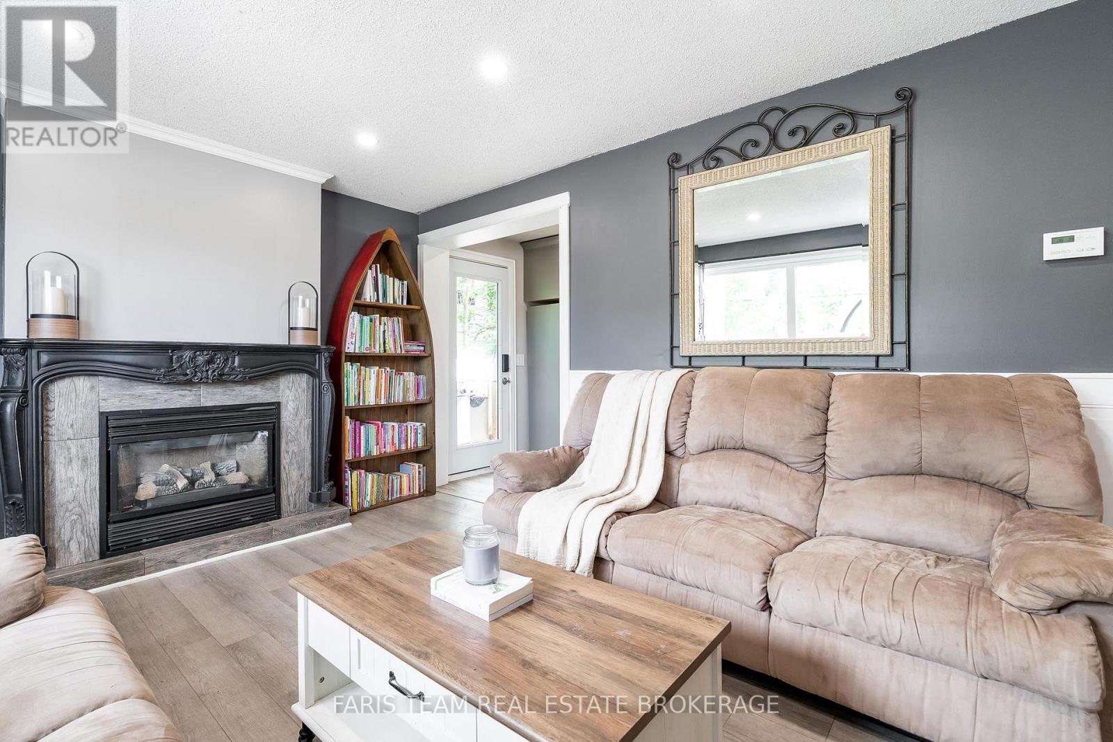 Photo 7 of 8304 County Road 169, Severn ON