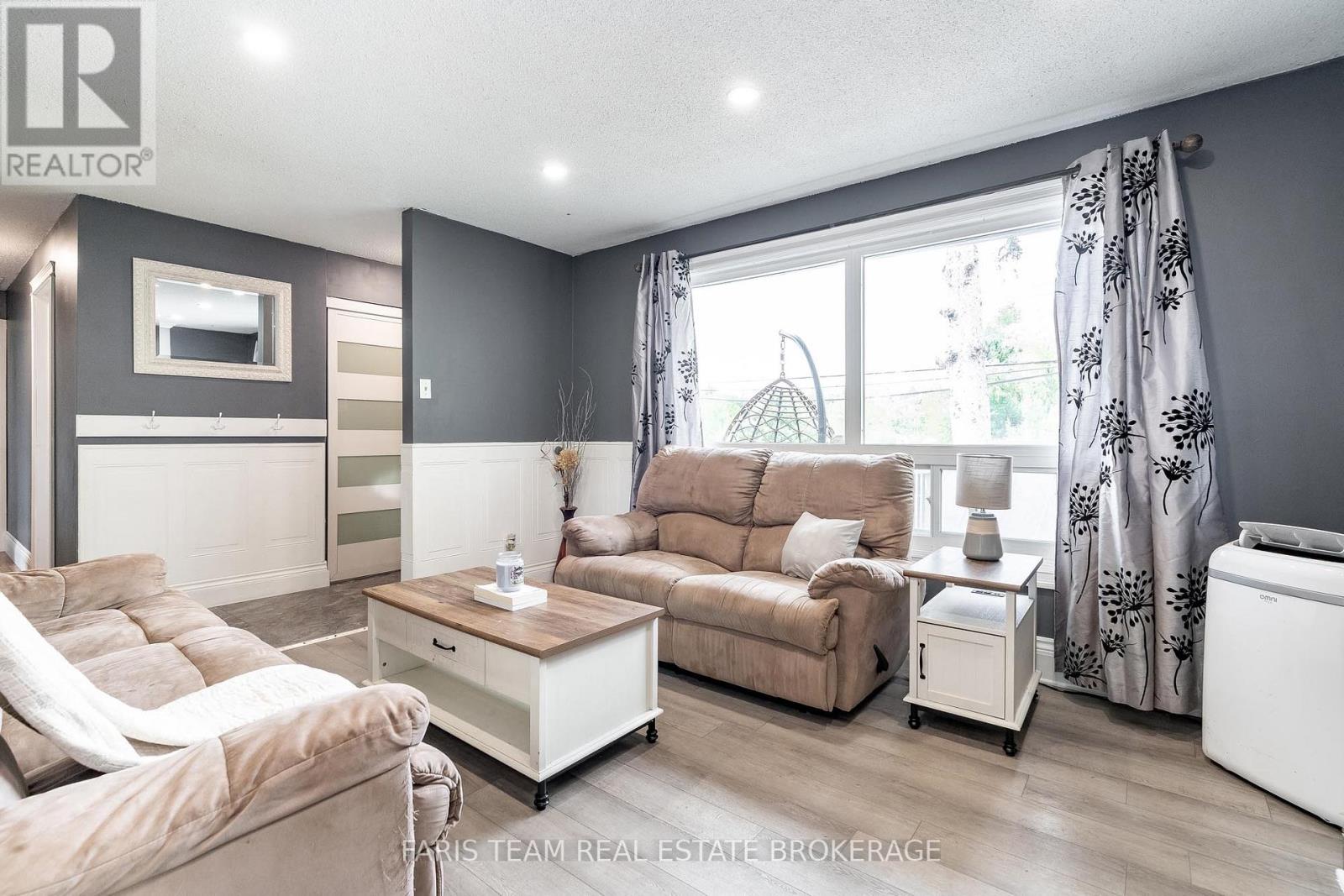 Photo 12 of 8304 County Road 169, Severn ON