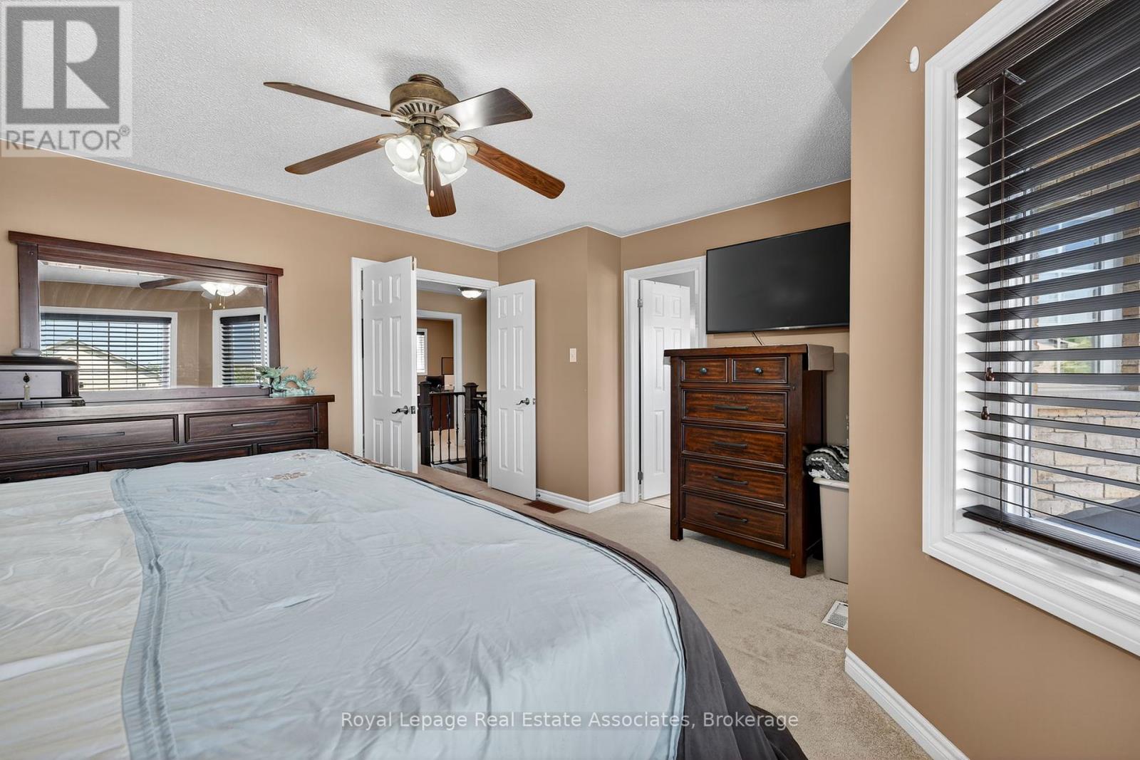 Photo 5 of 56 Bird Street, Barrie ON