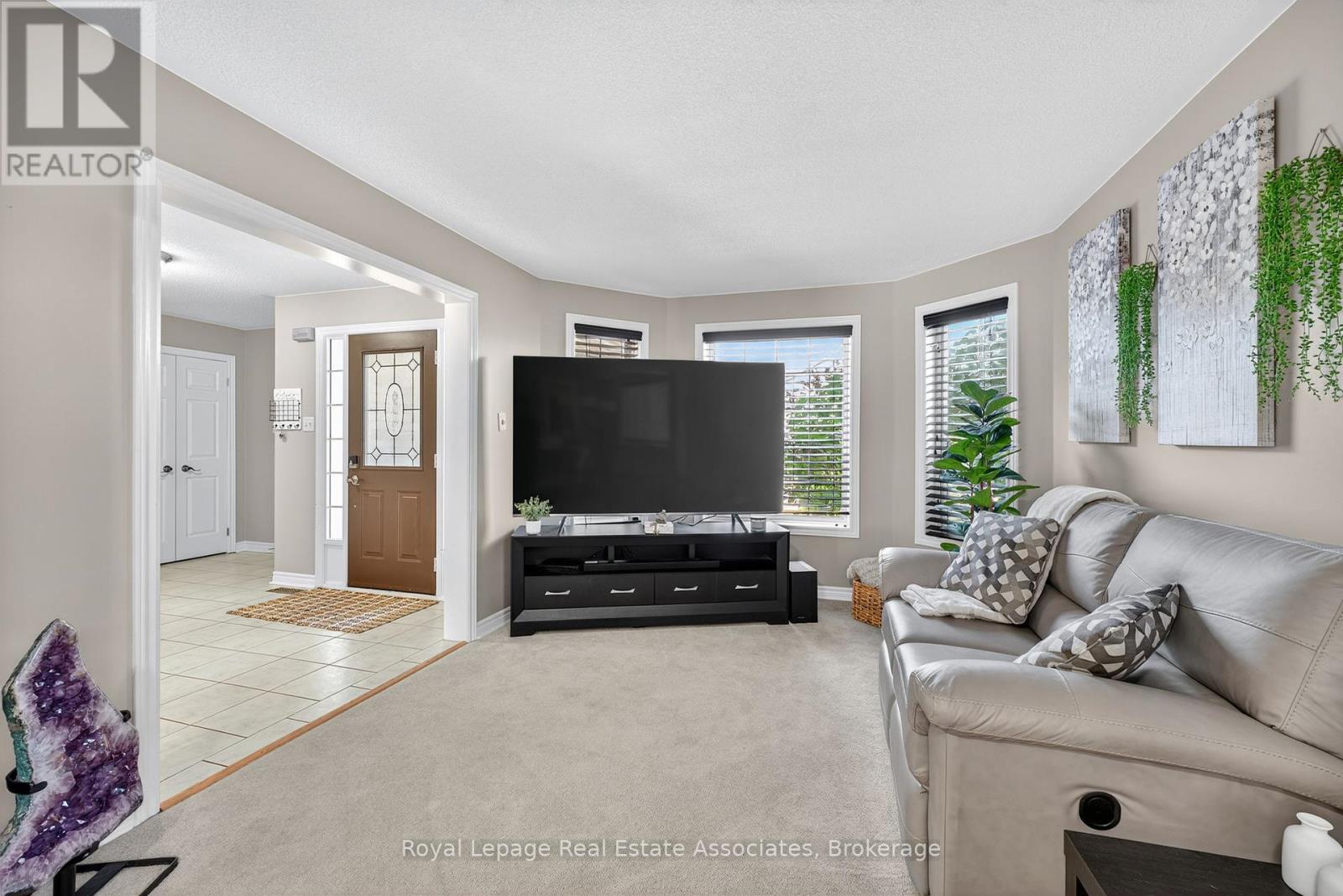 Photo 16 of 56 Bird Street, Barrie ON