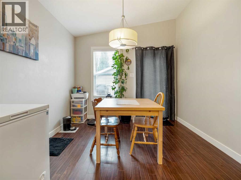 Single Family House Bi-level for Sale in  Mt Sundance Road W Sunridge Lethbridge 