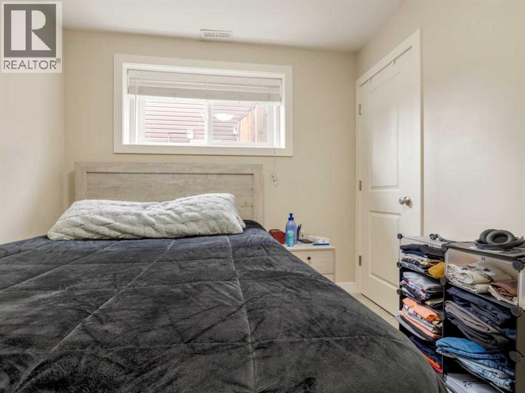 Single Family House Bi-level for Sale in  Mt Sundance Road W Sunridge Lethbridge 