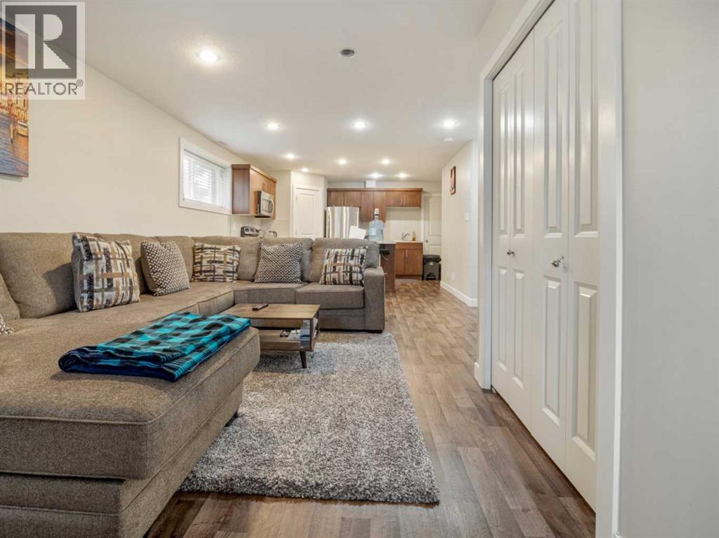 Single Family House Bi-level for Sale in  Mt Sundance Road W Sunridge Lethbridge 
