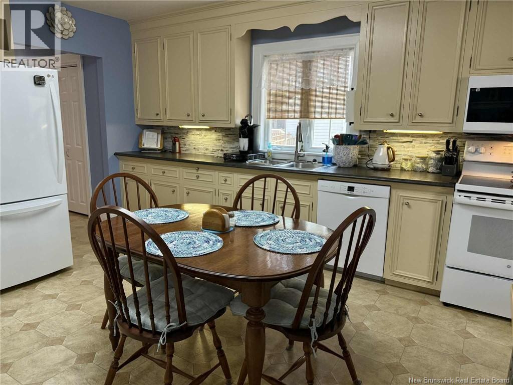 Photo 8 of 11093 Rue Principale, Rogersville NB