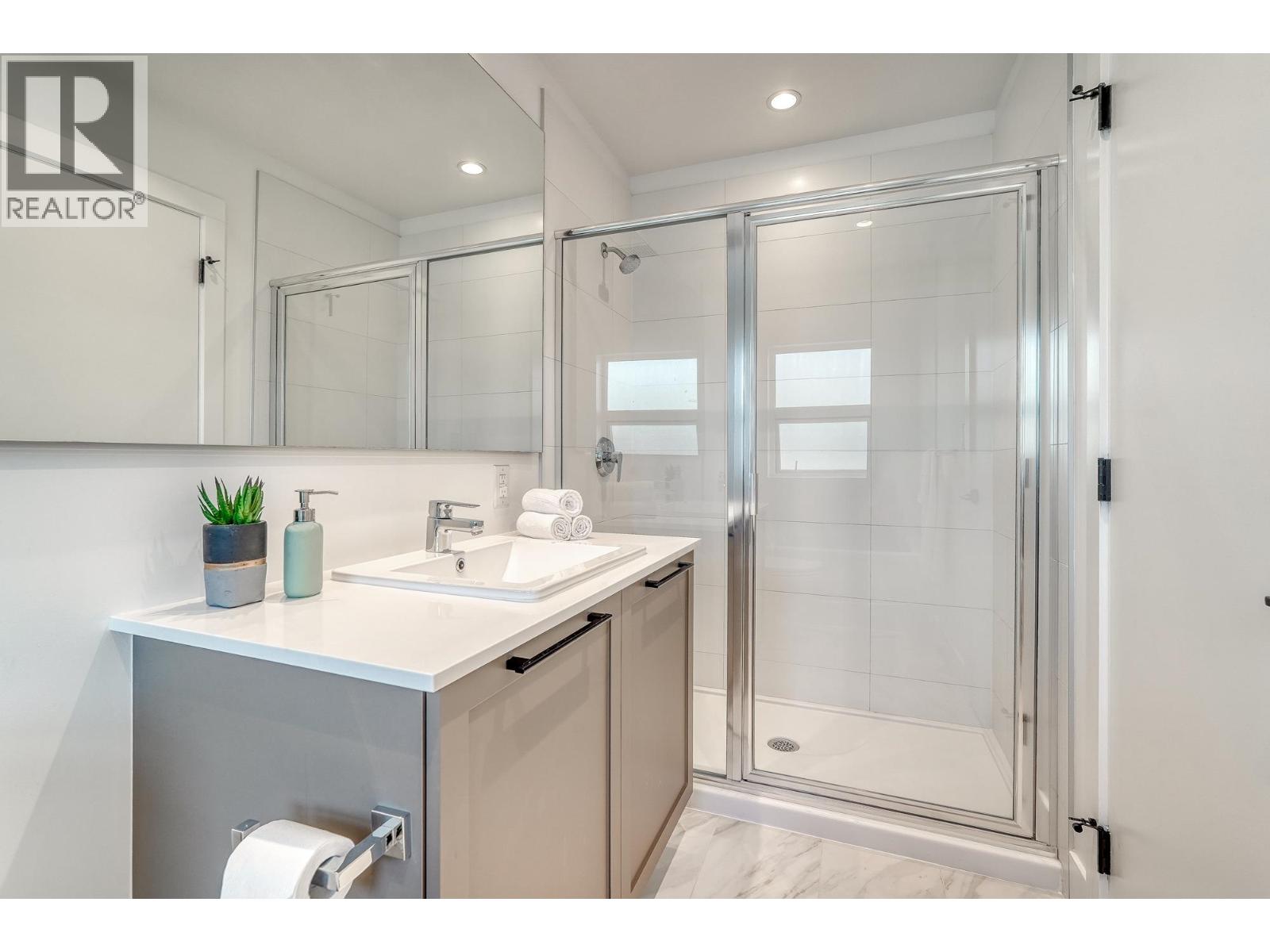 Photo 18 of 13 9735 University Crescent, Burnaby BC