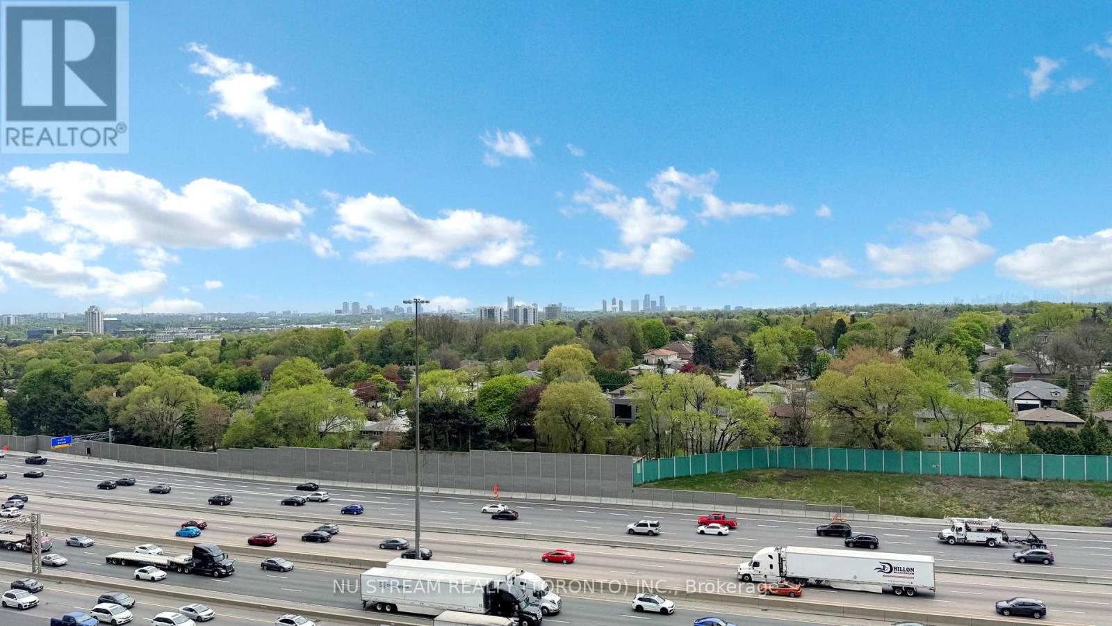 Photo 13 of 902 85 Mcmahon Drive, Toronto ON