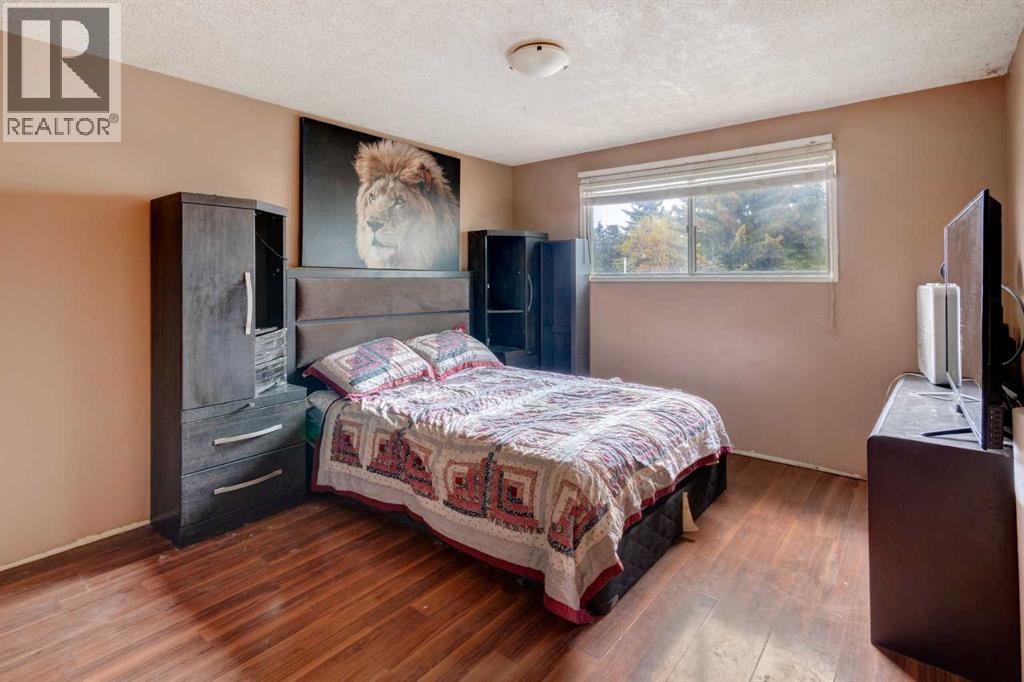 Single Family House 4 Level for Sale in  Whitehorn Way NE Whitehorn Calgary 