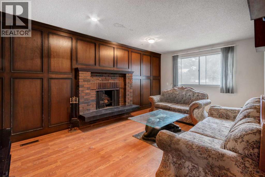Single Family House 4 Level for Sale in  Whitehorn Way NE Whitehorn Calgary 