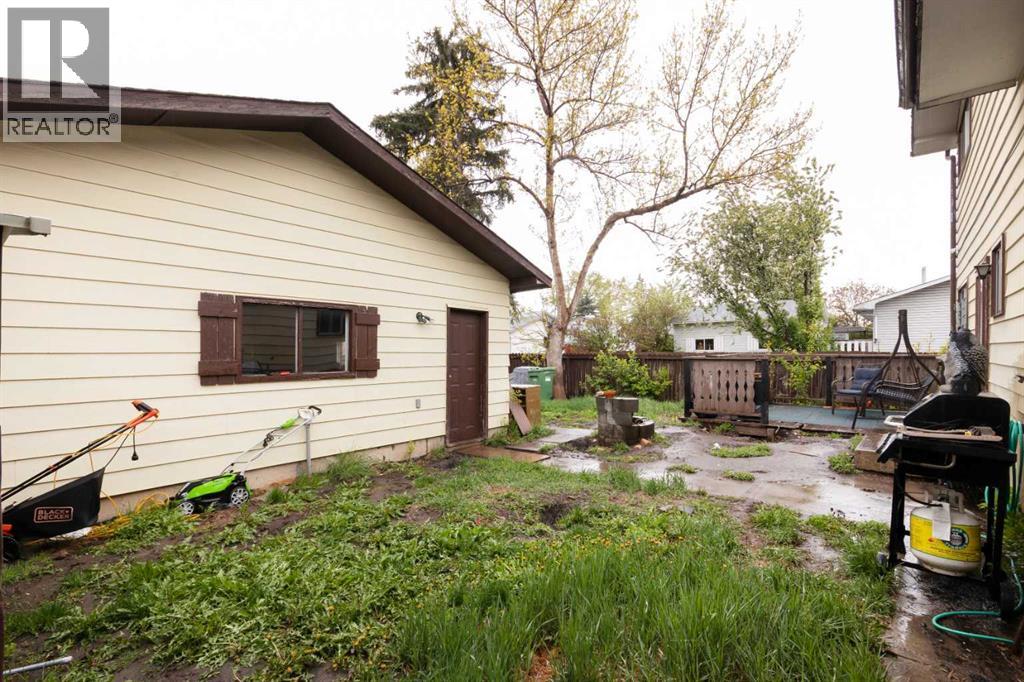 Single Family House 4 Level for Sale in  Whitehorn Way NE Whitehorn Calgary 