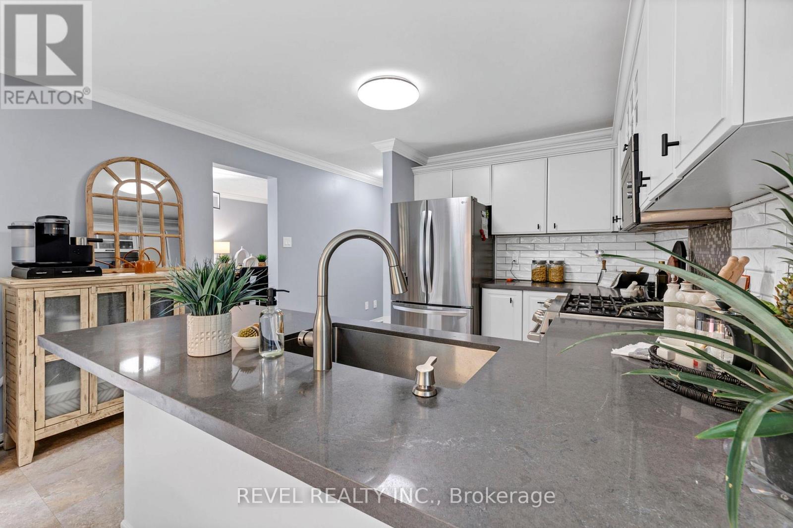 Photo 15 of 46 Royal Estate Drive, Kawartha Lakes ON