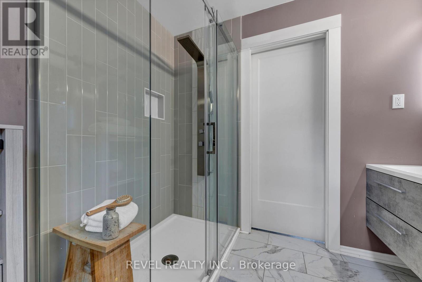 Photo 30 of 46 Royal Estate Drive, Kawartha Lakes ON