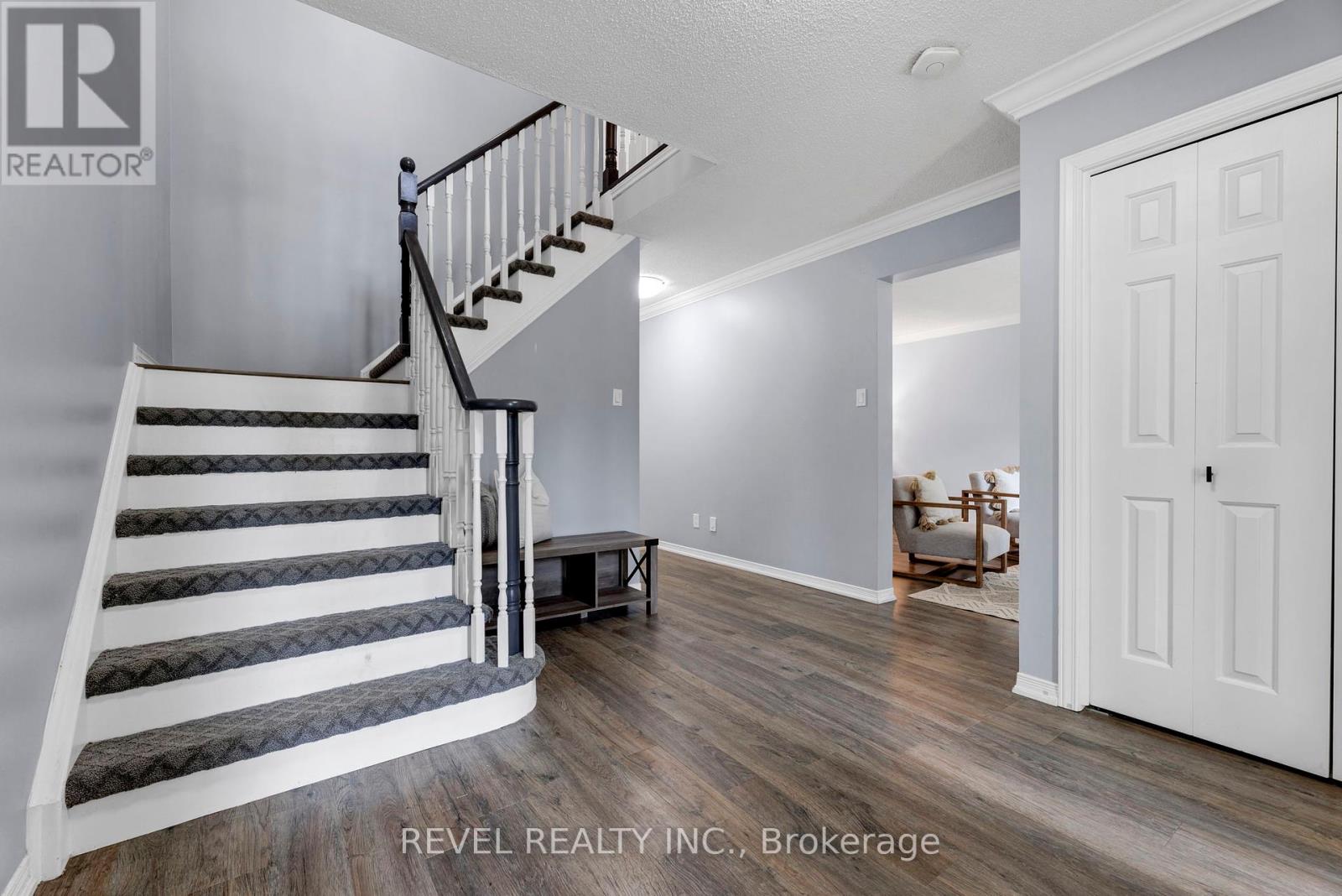 Photo 6 of 46 Royal Estate Drive, Kawartha Lakes ON