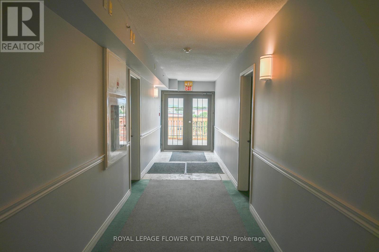 Photo 19 of 412 4005 Kilmer Drive, Burlington ON
