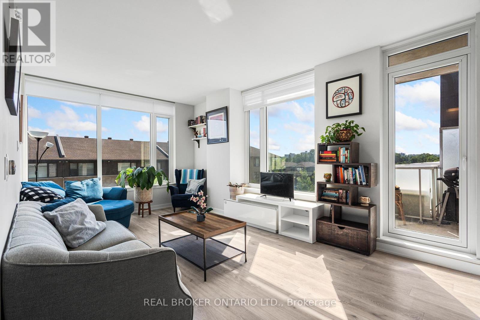 Photo 11 of 310 530 De Mazenod Avenue, Ottawa ON